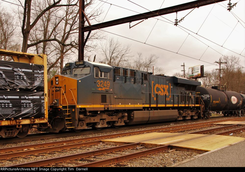 CSX 3249 dpu on Q404